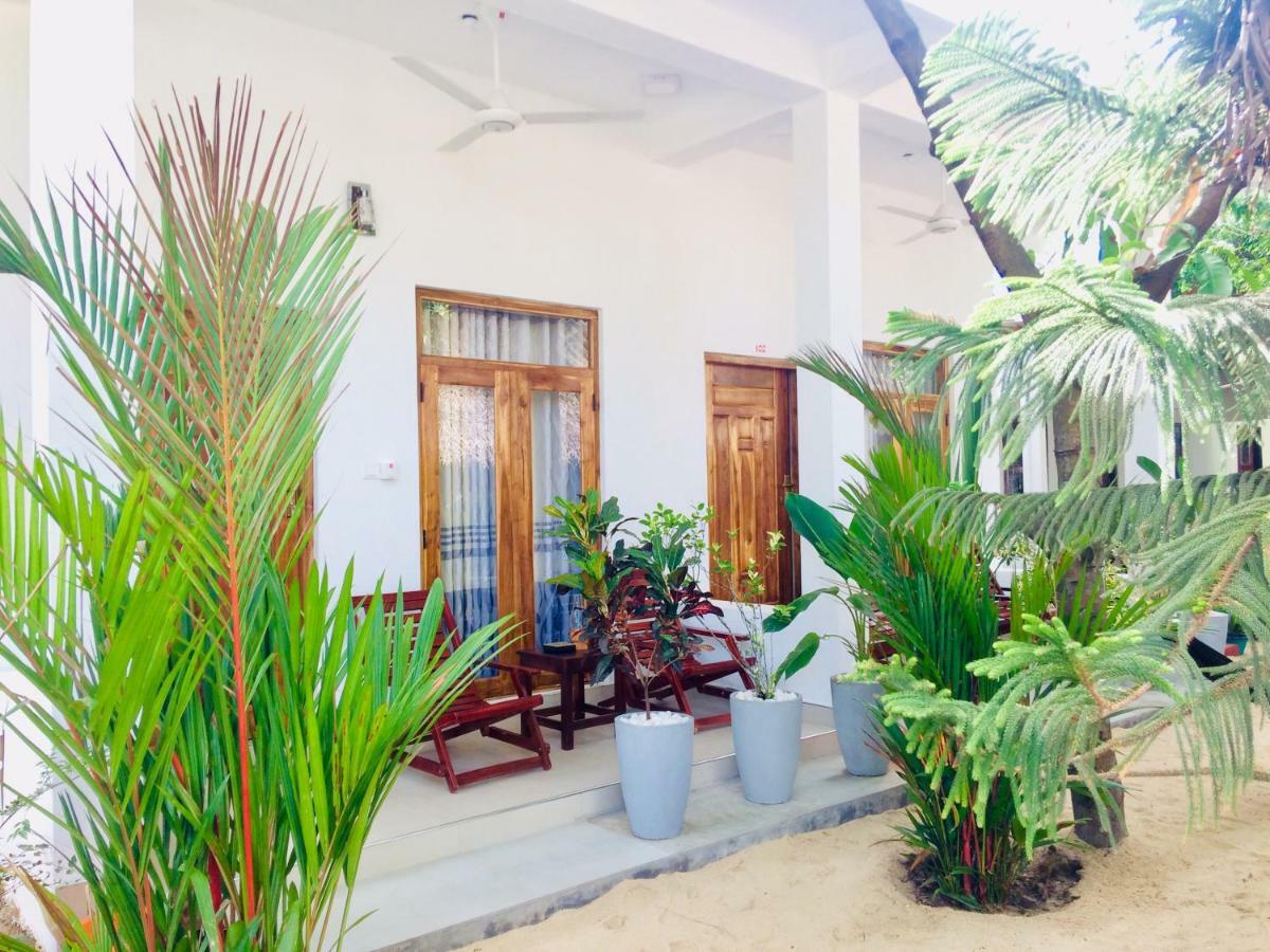 Tropicana Home Stay อารูกัมเบย์ ภายนอก รูปภาพ