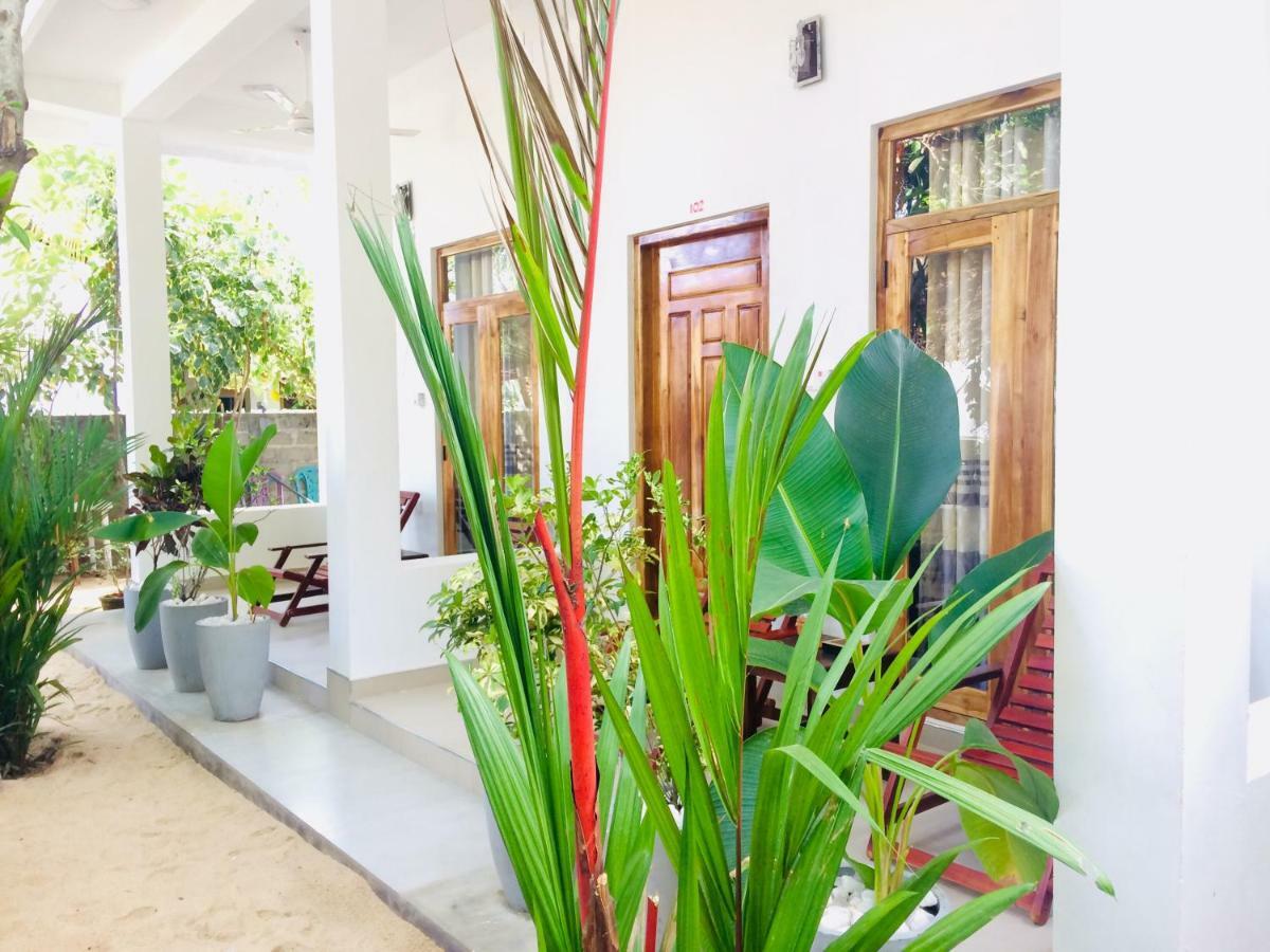Tropicana Home Stay อารูกัมเบย์ ภายนอก รูปภาพ